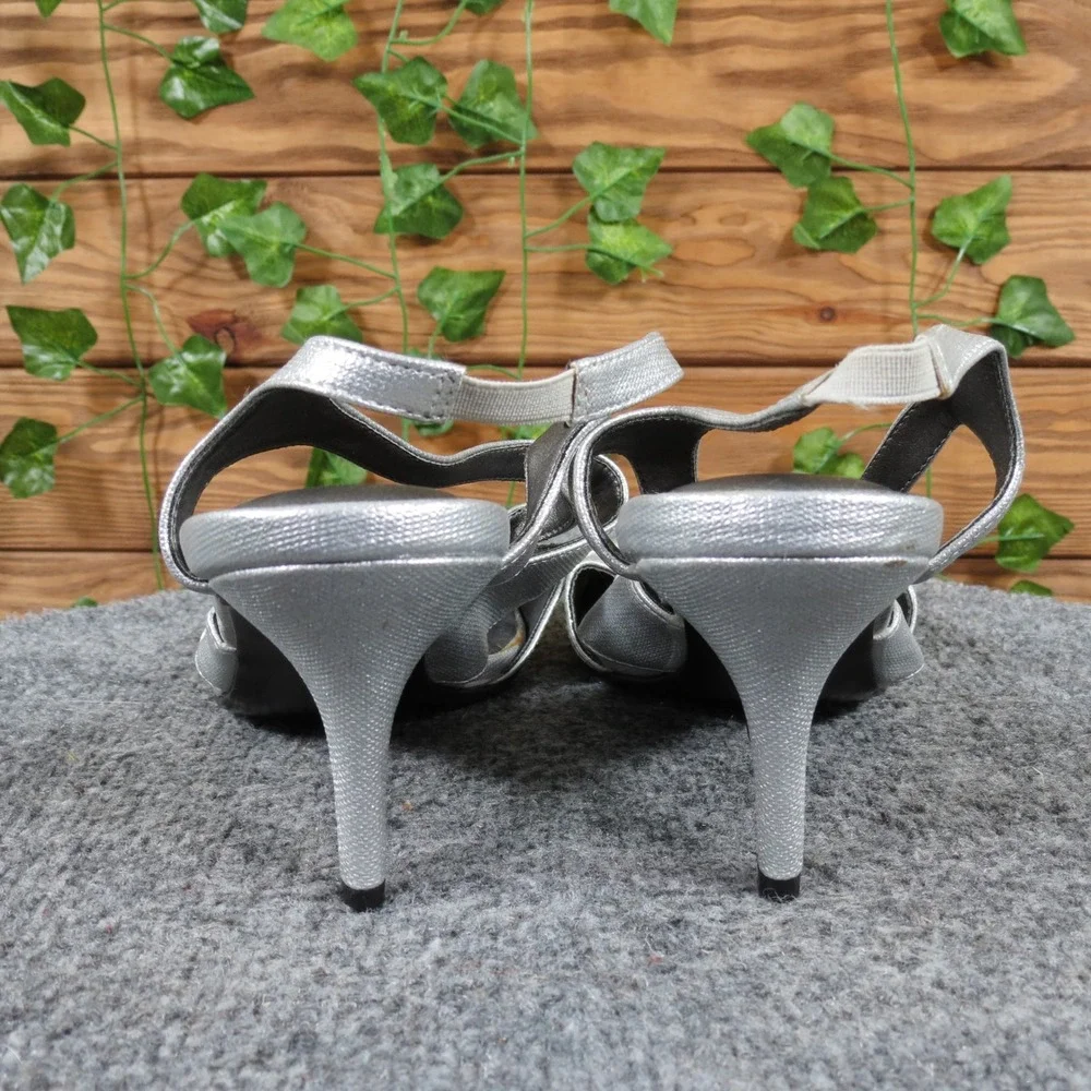 Life Stride Note‎ Velocity Women's 8 Silver Strappy Slingback Heel Sandals